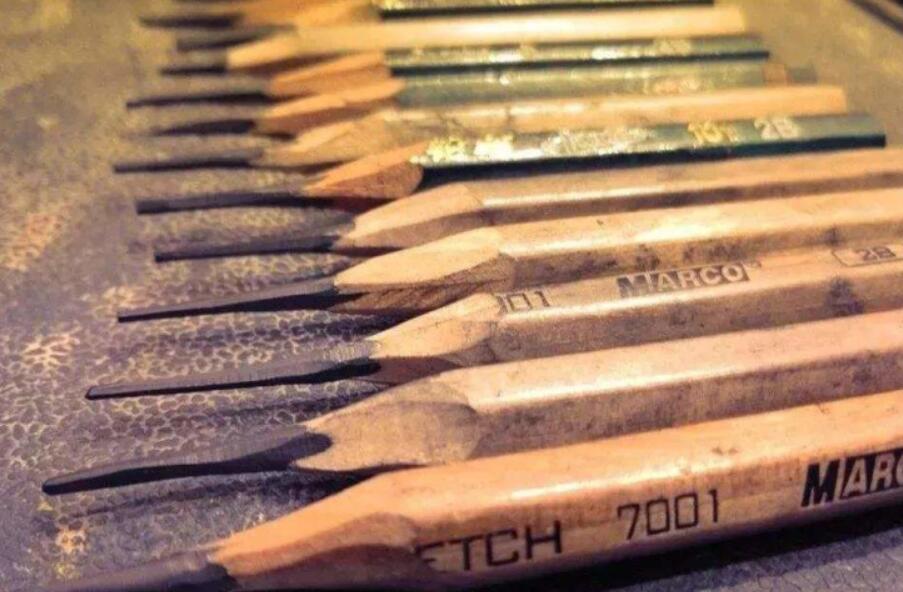 德顺坤-微粉石墨-铅笔