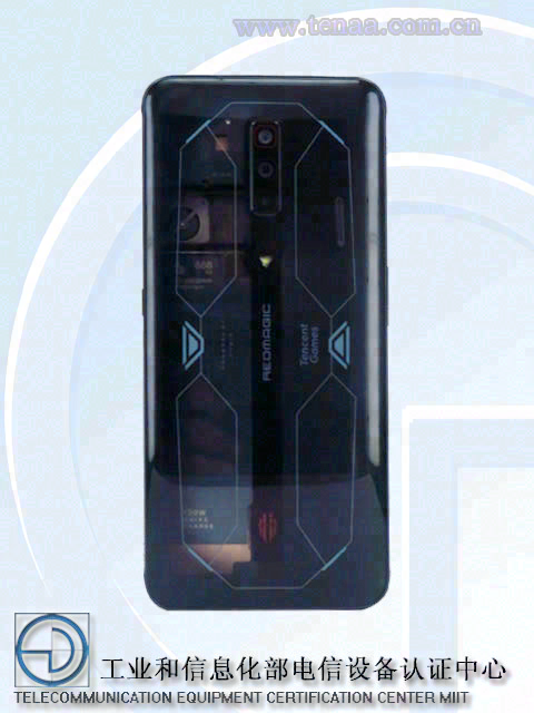 骁龙 8 散热再堆料：红魔游戏手机 7 搭载 4124mm² VC 液冷散热板，较上一代提升 300%