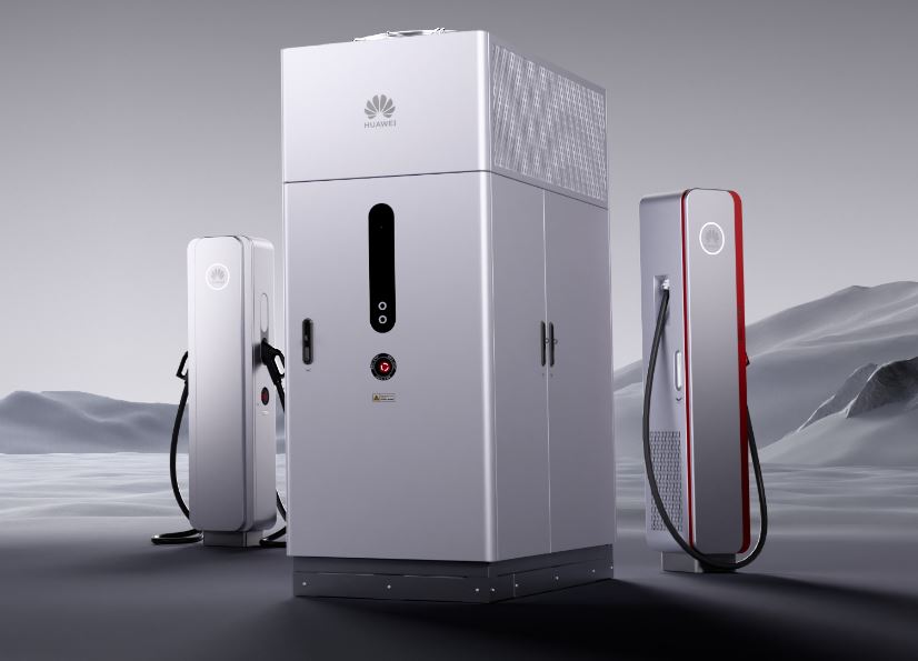 华为将打造“城市一张网，高速一张网”全面部署液冷超充