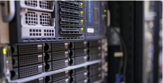 向液冷过渡的AI服务器