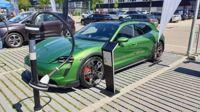 【液冷超充】从探索到引领：全液冷超充发展之路