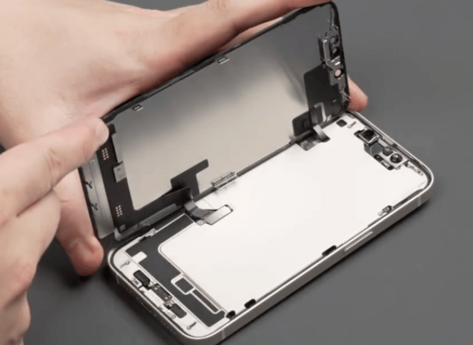 iPhone 16，库克终于搞散热了！