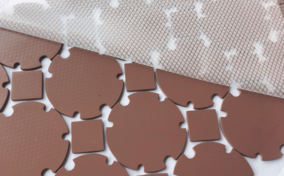 导热硅胶片与导热硅脂应该如何选择？