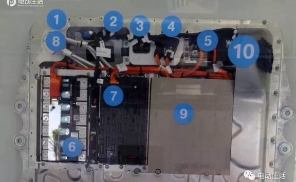 宁德时代811动力电池包拆解