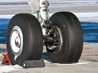 德顺坤-飞机刹车片