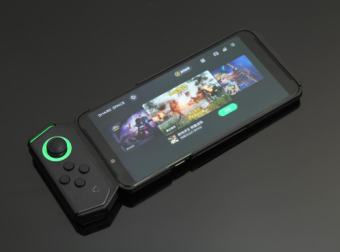 黑鲨双液冷散热手机