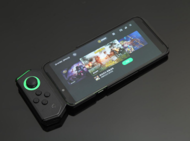 黑鲨双液冷散热手机