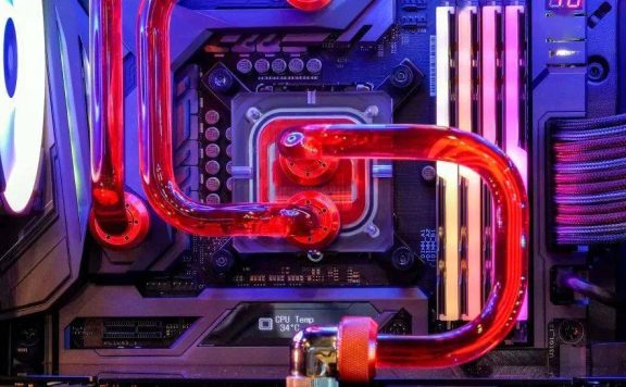 台积电探索水冷散热方案 芯片中集成水通道