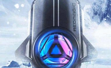 红魔游戏手机7内置超大 VC 液冷散热板，散热再升级