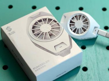 被苹果iPhone12带火：黑鲨冰封散热背夹销量过百万，游戏首选配件