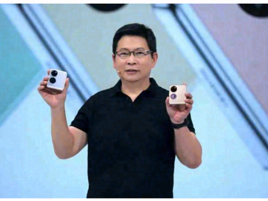 华为Pocket S折叠屏:业界首创超冷柔性石墨烯散热系统