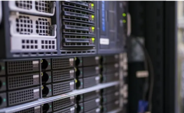 向液冷过渡的AI服务器