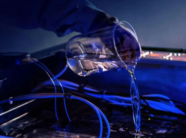 冷板式液冷改造的多重优势解析