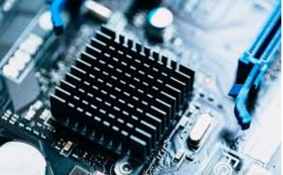 增强散热性能：为双面PCB添加散热器